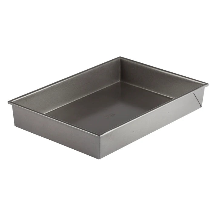 WINCO Aluminized Steel Cake Pan - Rectangular