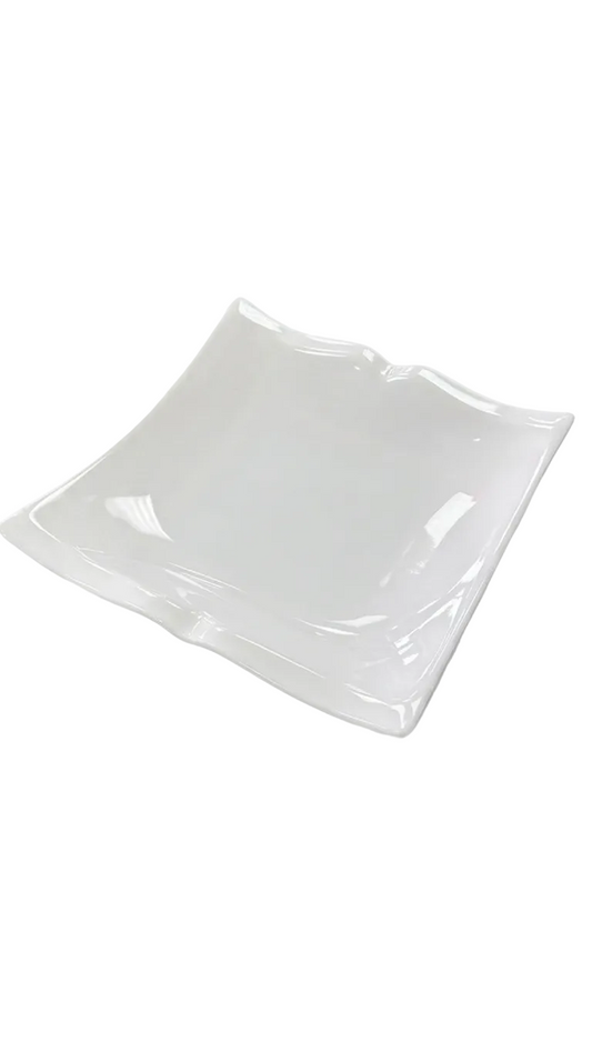 Assiette carrée ondulée blanche en mélamine de 25 cm