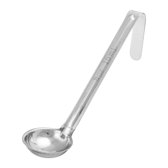 Louche monobloc en acier inoxydable Winco avec manche de 15 cm